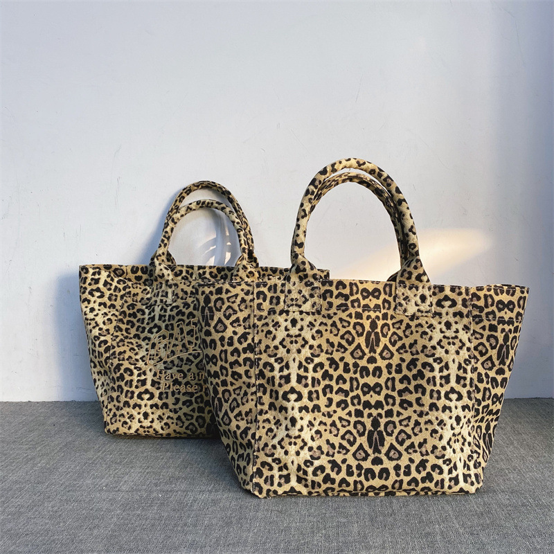 กระเป๋าผ้าแคนวาสลายเสือดาวปักล - Tote Bag Canvas Print บทวิจารณ์และราคา