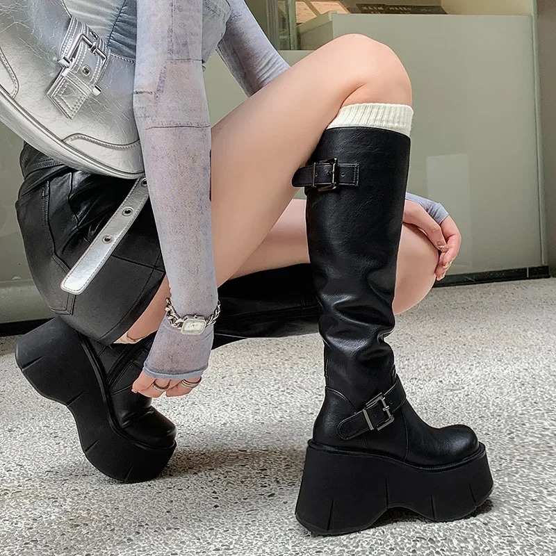 รองเท้าบูทผู้หญิงแบบคลาสสิกสีด - Street Fashion Style Youtube บทวิจารณ์และราคา